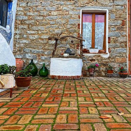 B&B Corte San Lussorio Oliena Exterior foto